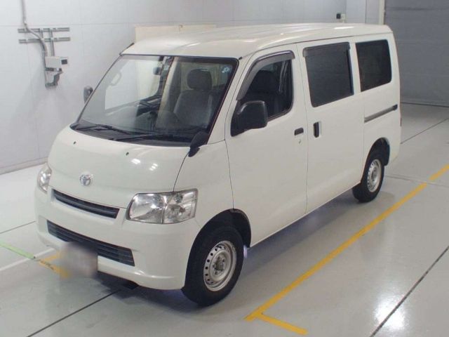 40068 Toyota Lite ace van S402M 2018 г. (CAA Chubu)